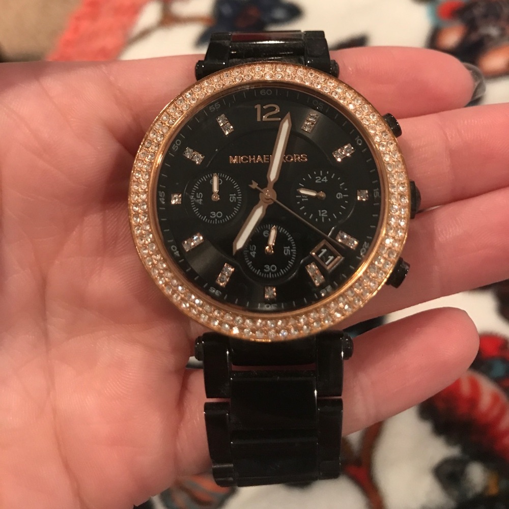 MK watch with box and extra links!